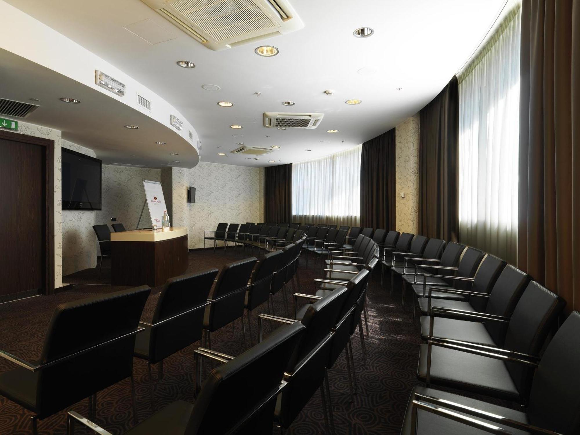 Crowne Plaza By Ihg 4* Milán